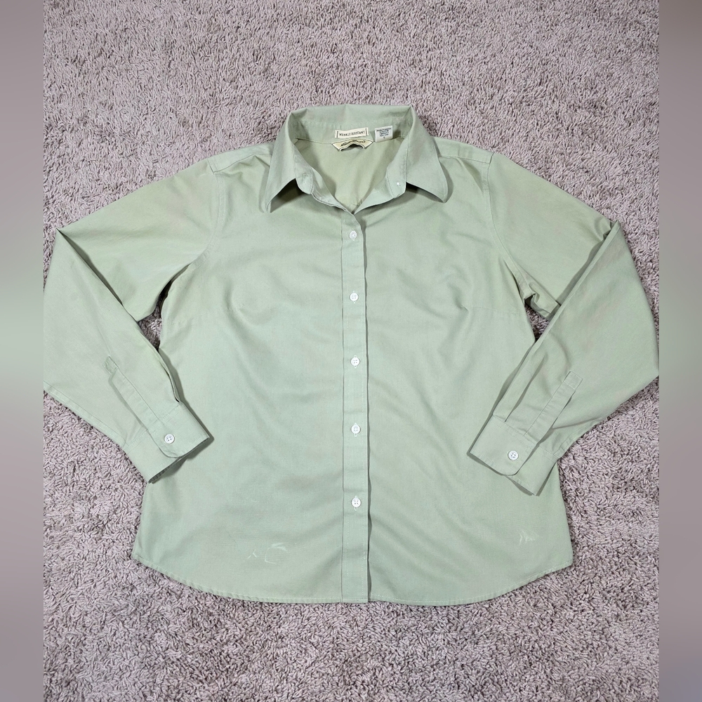Eddie Bauer Women's Sage Green Button-Up Shirt Large 100% Cotton. Wrinkle Resist
